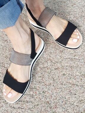 NWT Life Stride Black and Nude Elastic Strap Platform Sandals